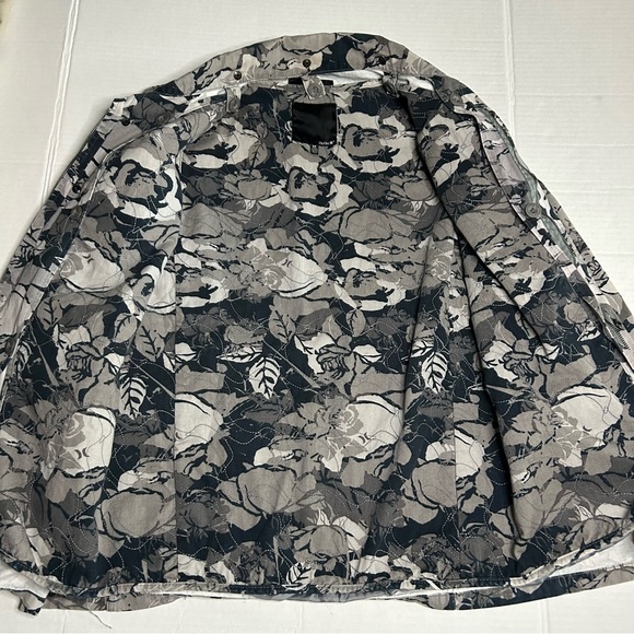 Hurley Women’s Military Camo Jacket Size Medium Floral Print Grey Navy Blue - Picture 13 of 16
